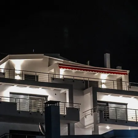 Aelia Lejlighed Néa Péramos