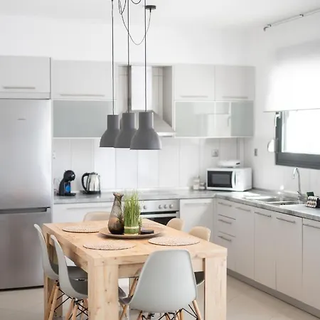 Aelia Apartment