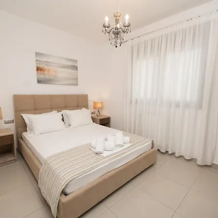 Aelia Apartment Nea Peramos (Macedonia)