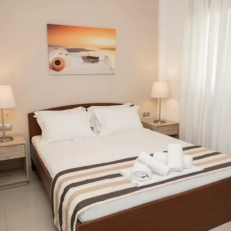 Aelia Apartment