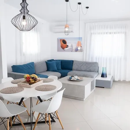 Aelia Apartment