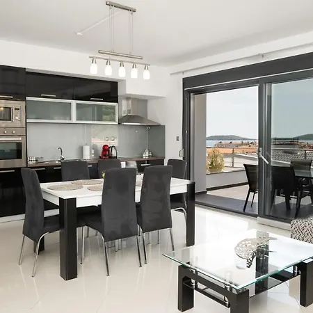 Aelia Apartment *